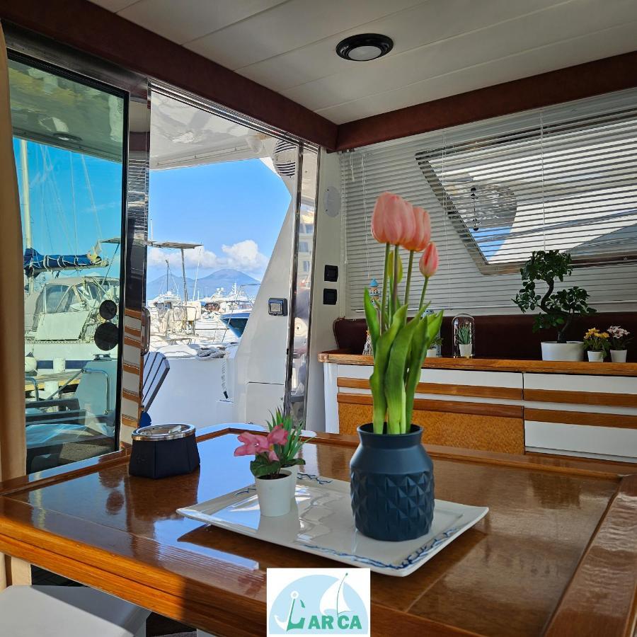 Hotel Boat And Breakfast Monica à Naples Extérieur photo