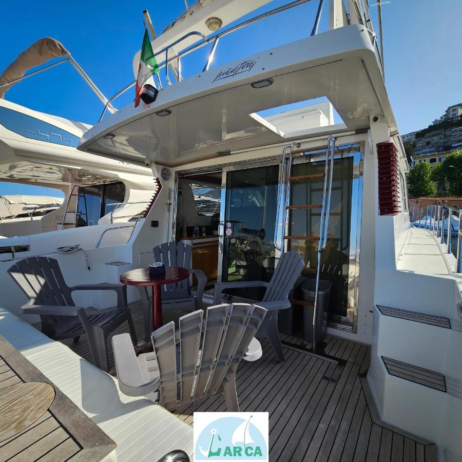 Hotel Boat And Breakfast Monica à Naples Extérieur photo